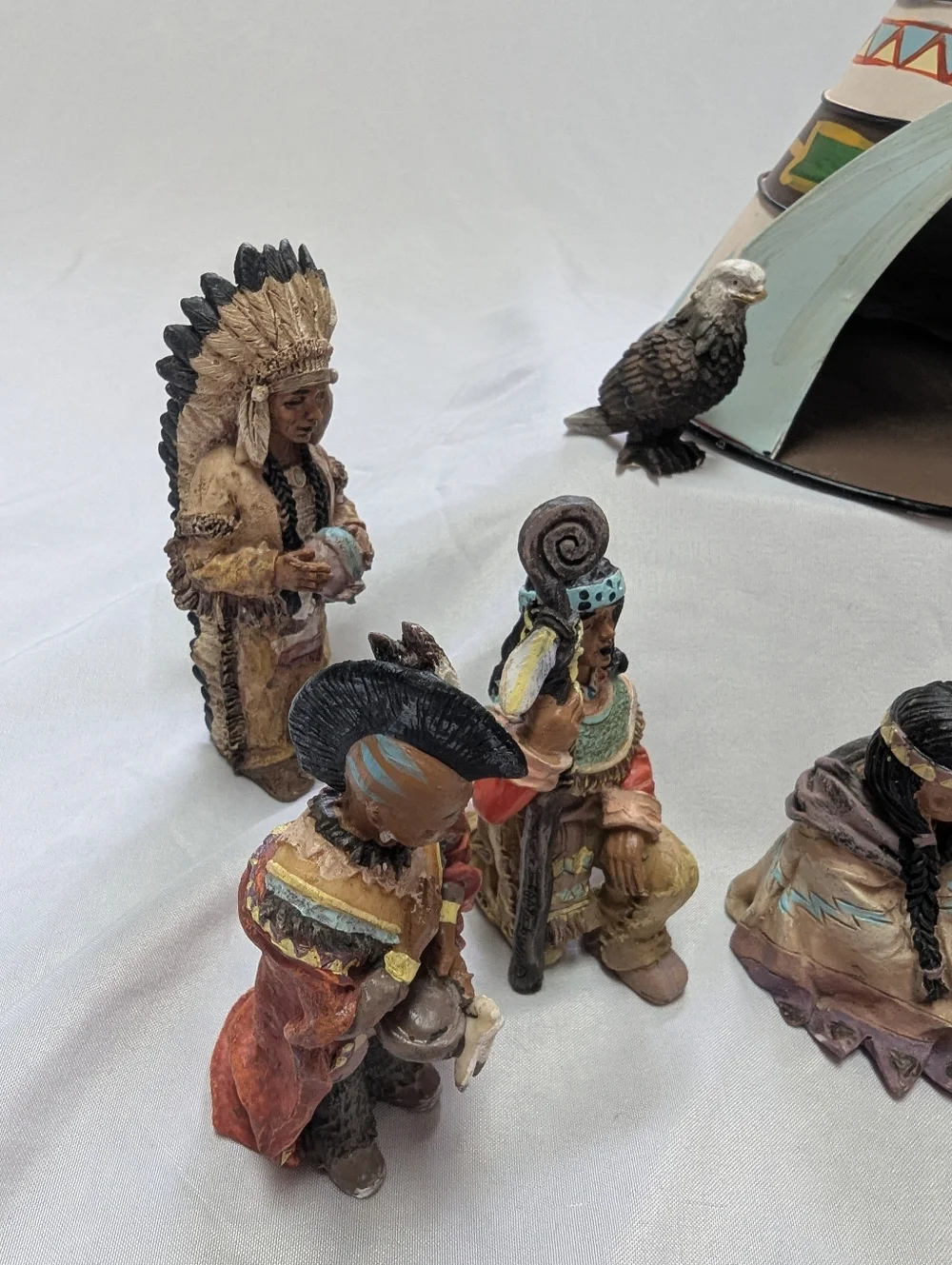 2003 WMG Vintage Native American Resin Christmas Nativity Set 12 Peices SEE